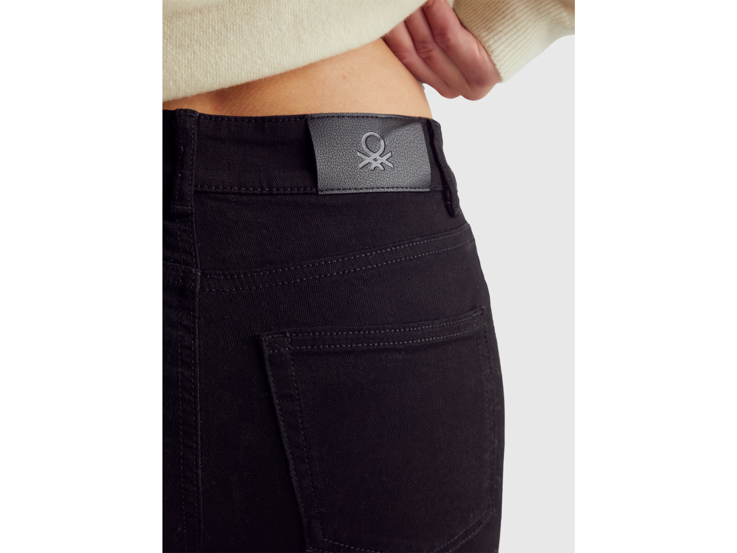 TROUSERS Women image number 4